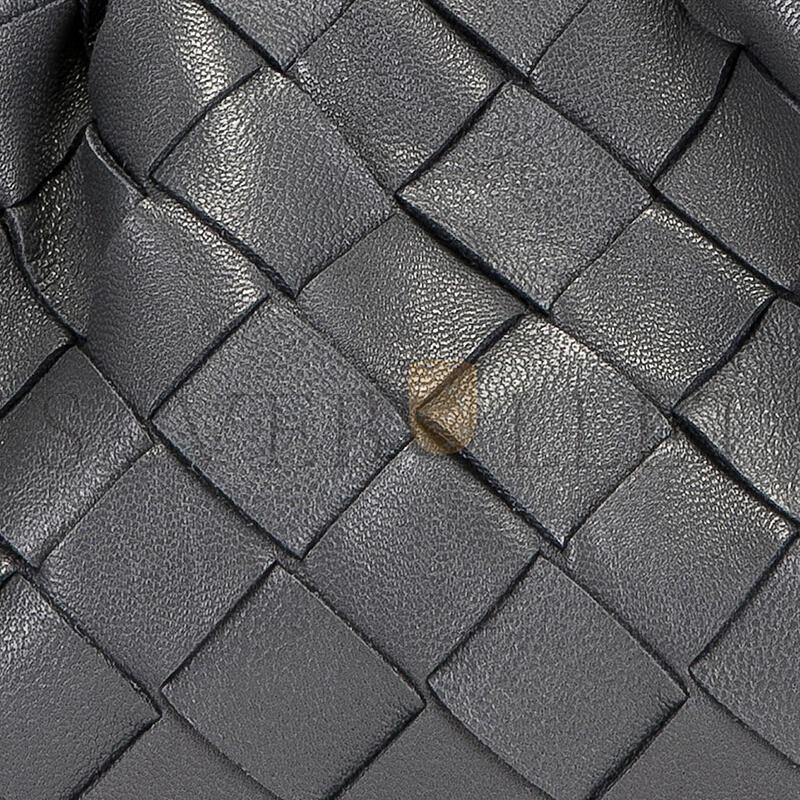 BOTTEGA VENETA THE MINI POUCH 585852 (22*12*7cm)